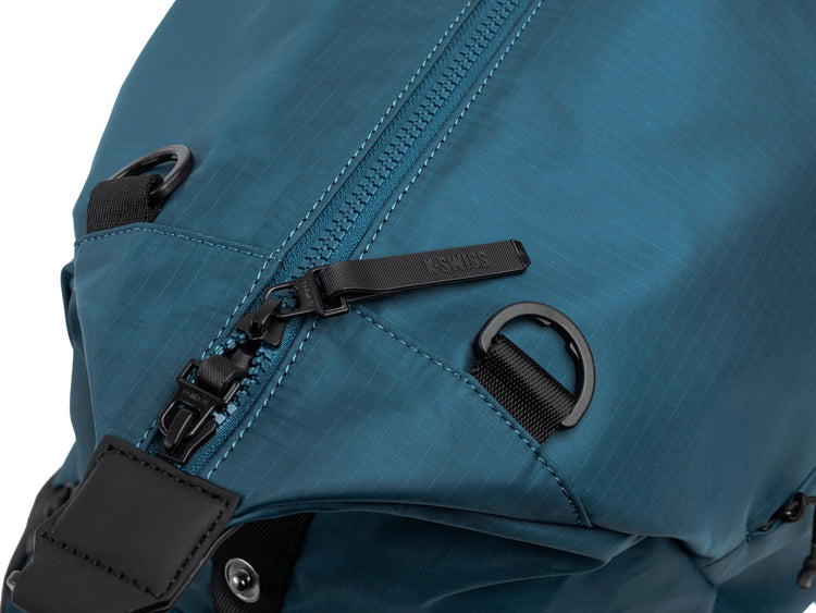 BG661-407 | RBLV DUFFEL BAG | NAVY